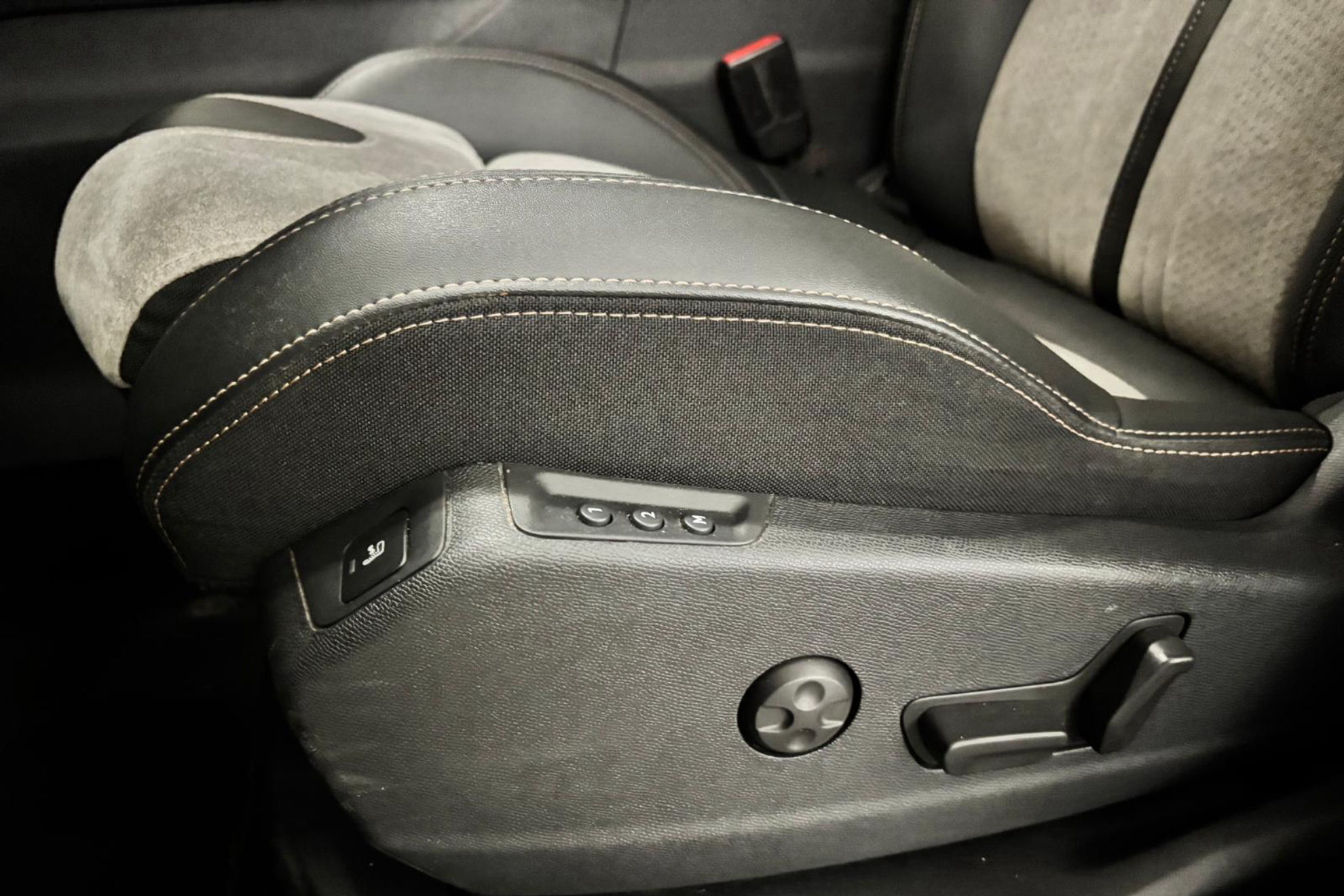 Peugeot 3008 225 e-EAT8 Allure Pack - foto 12