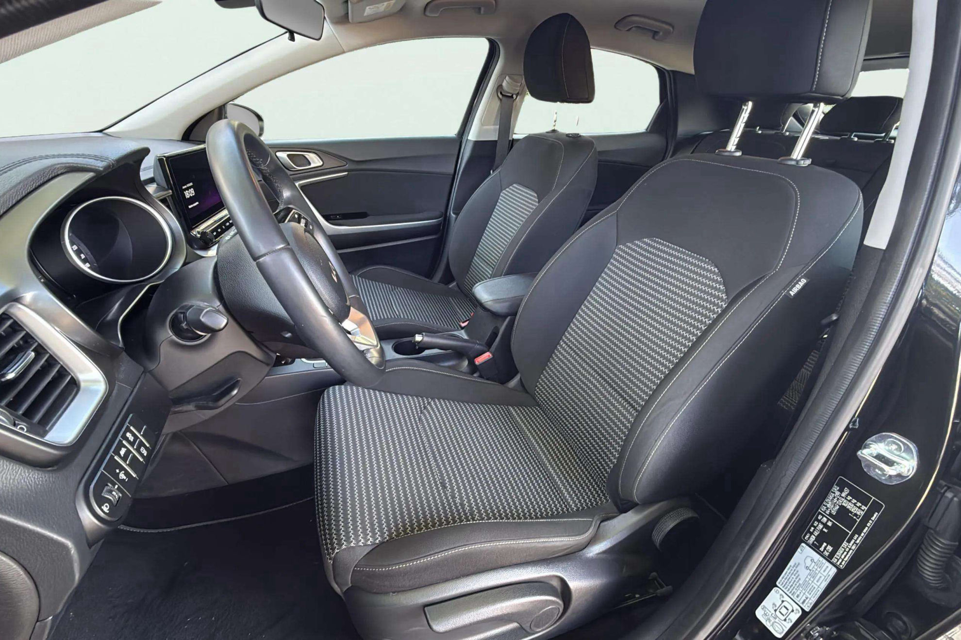 Kia XCeed 1.0 T-GDi Drive - foto 13