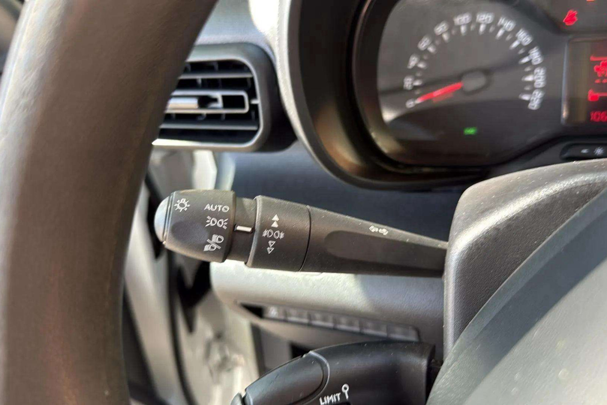 Citroën Berlingo Talla M BlueHDi 100 Club - foto 12