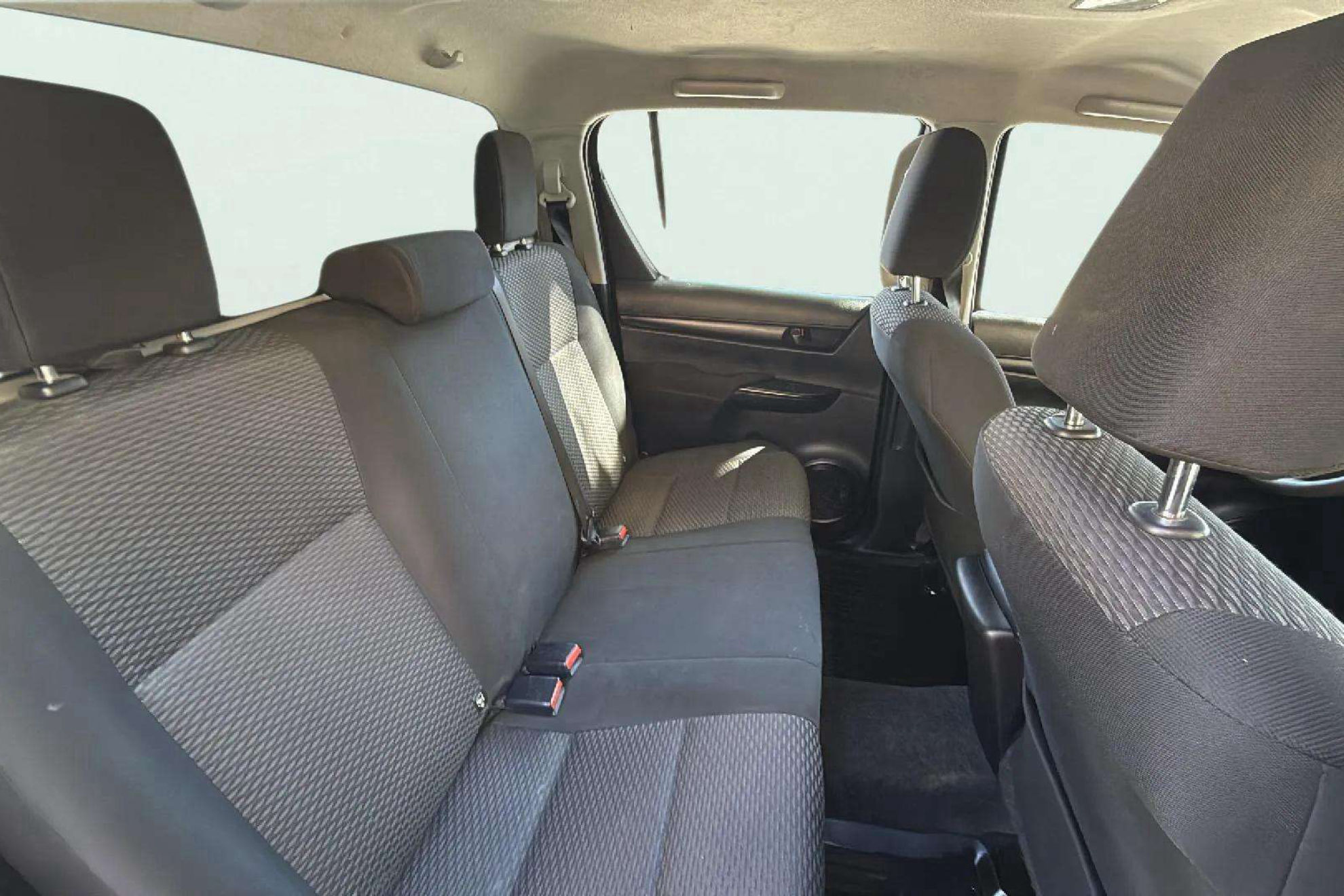 Toyota Hilux 2.4 D-4D Cabina Doble GX - foto 15