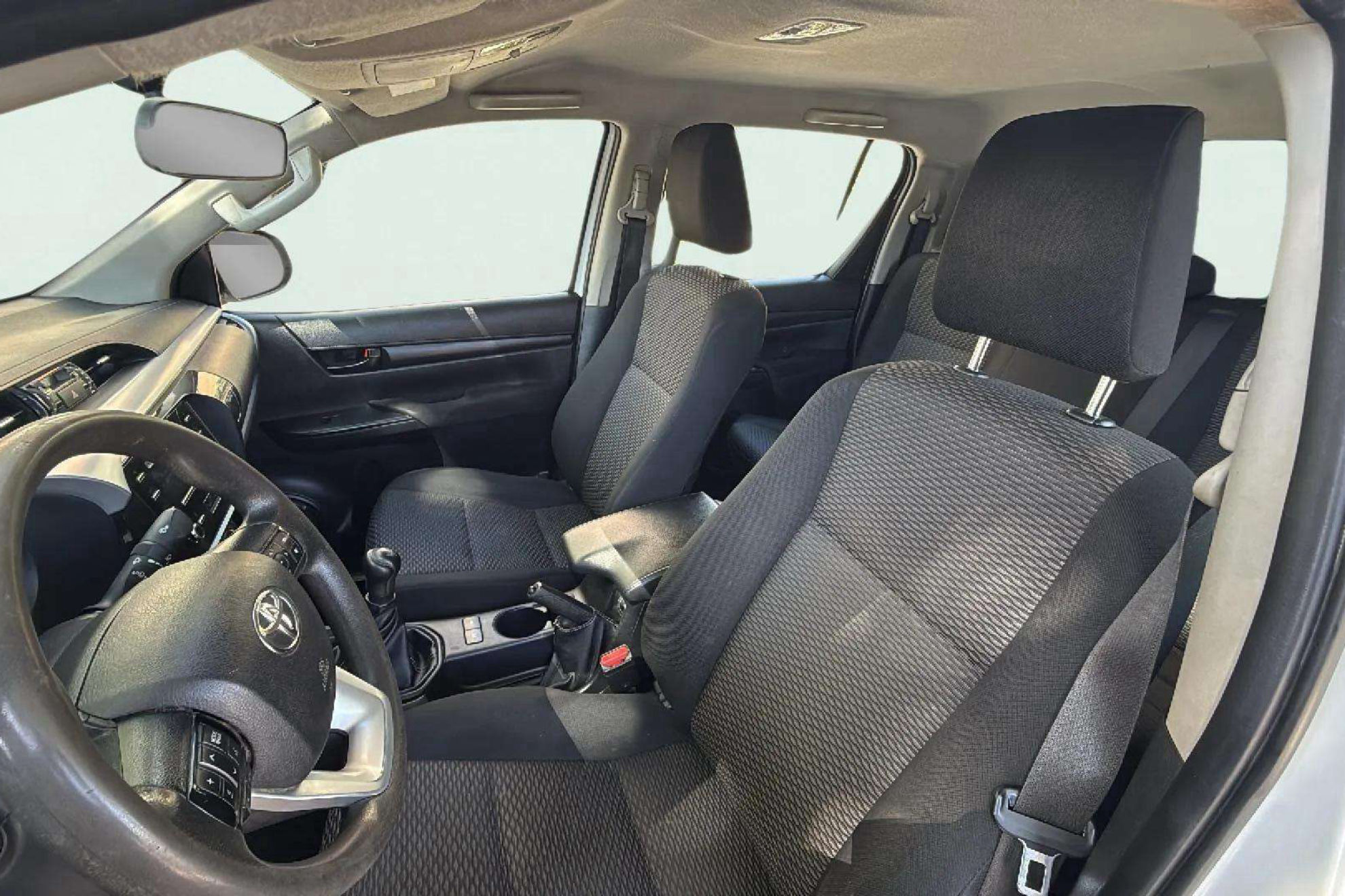 Toyota Hilux 2.4 D-4D Cabina Doble GX - foto 11