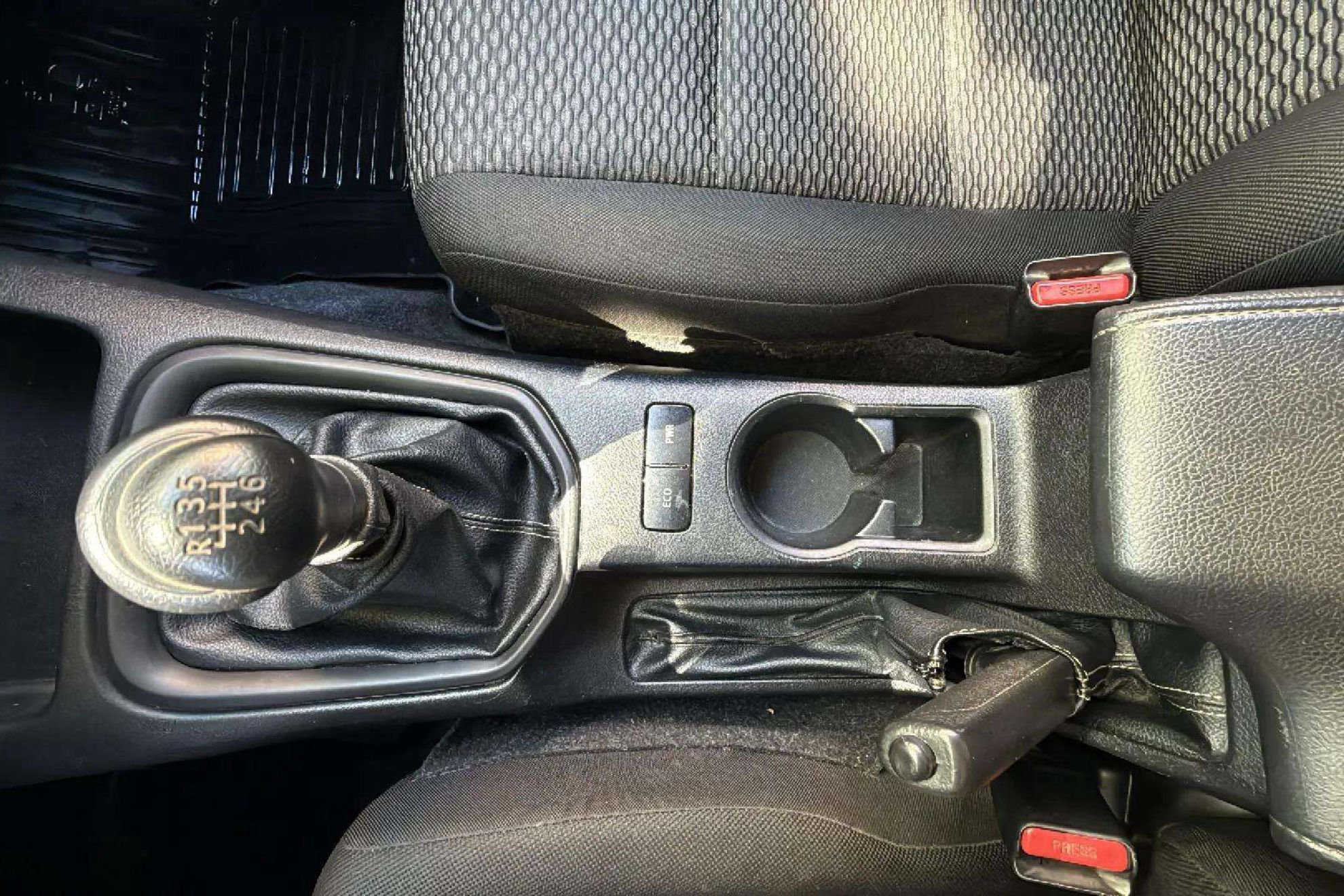 Toyota Hilux 2.4 D-4D Cabina Doble GX - foto 30