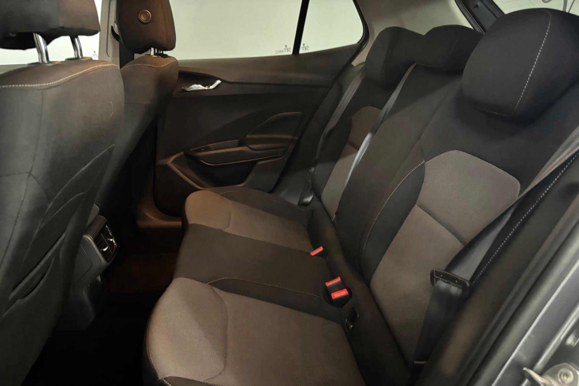 Škoda Fabia 1.0 MPI Selection - foto 11