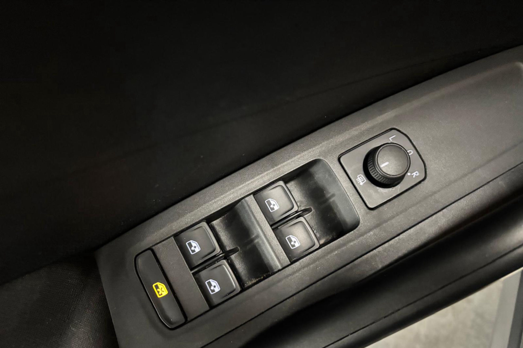 Škoda Fabia 1.0 MPI Selection - foto 14