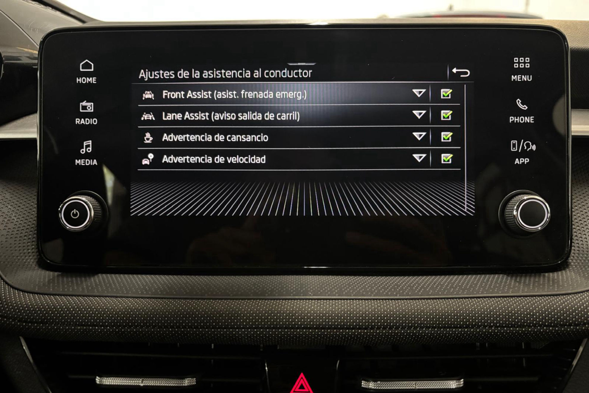 Škoda Fabia 1.0 MPI Selection - foto 23
