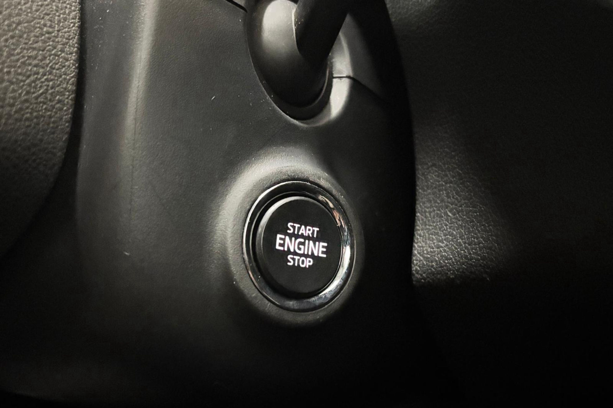 Škoda Fabia 1.0 MPI Selection - foto 21