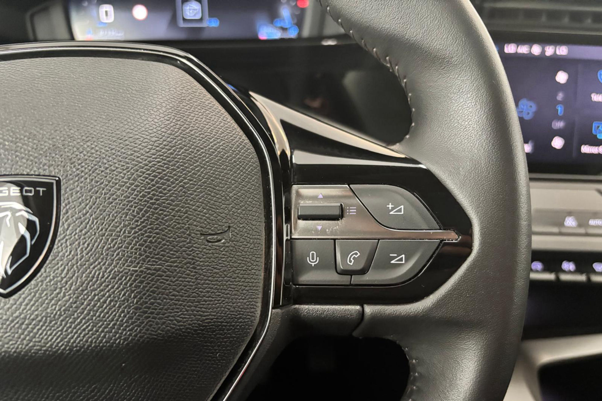 Peugeot 308 Active Pack BlueHDi 130 - foto 17