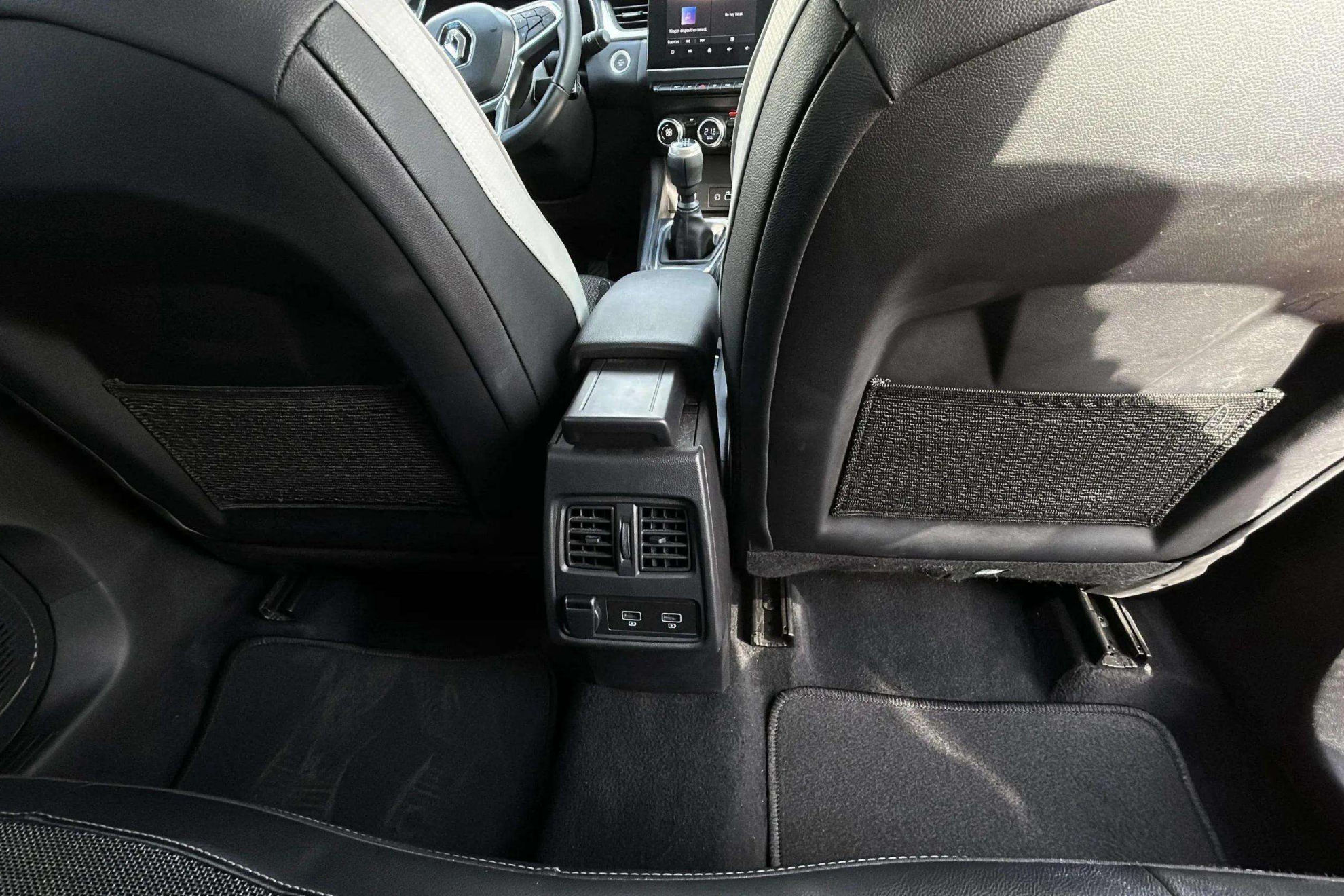Renault Captur techno TCe - foto 12