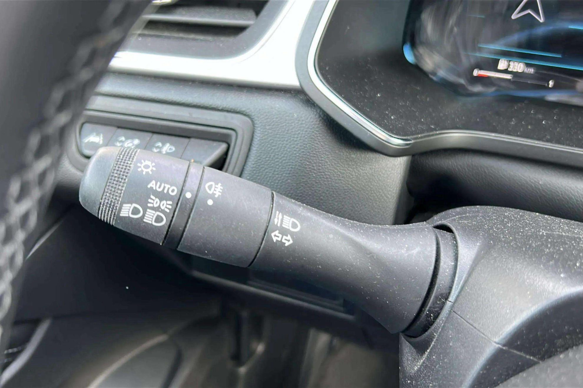 Renault Captur techno TCe - foto 19
