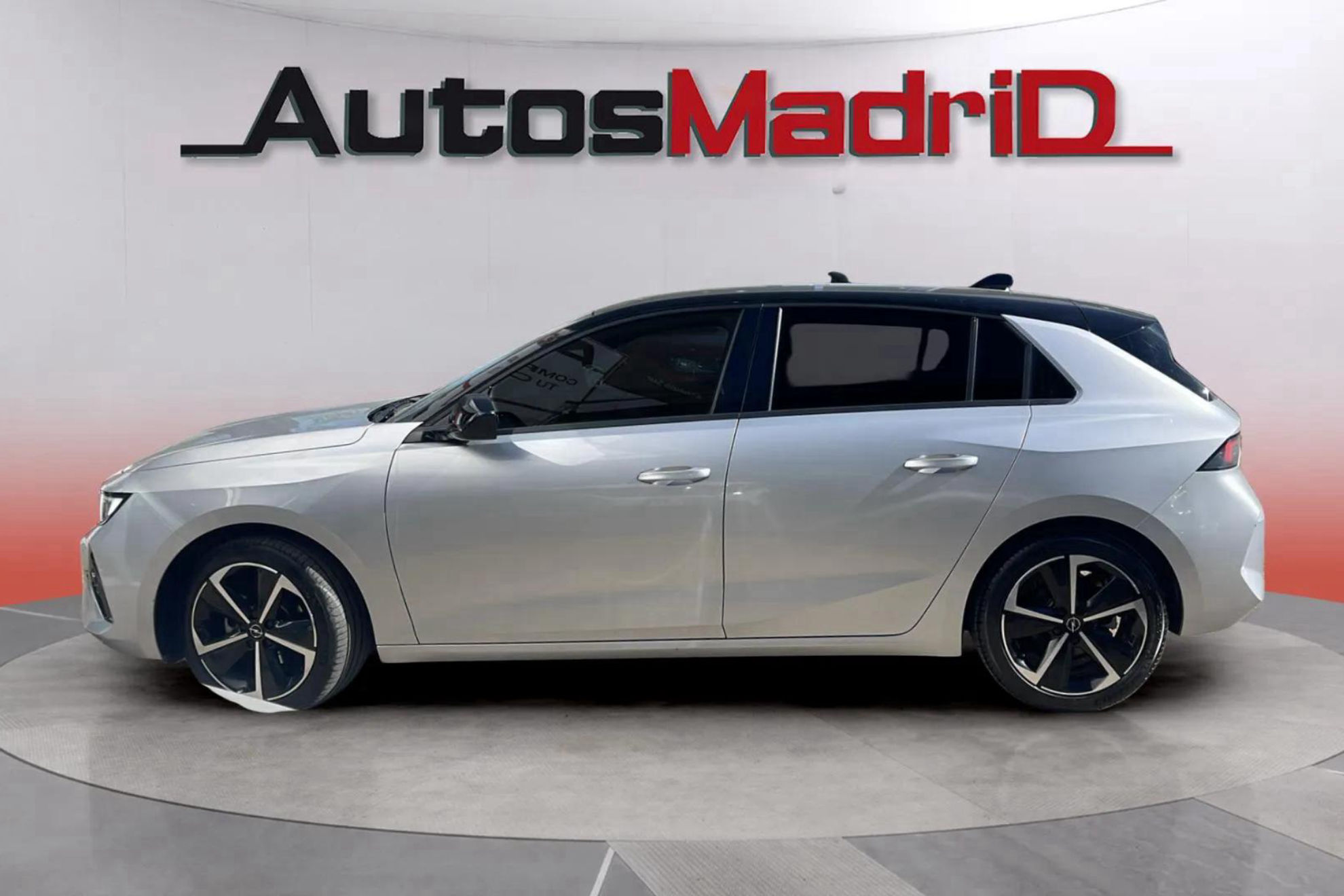 Opel Astra 1.2T XHT GS - foto 4