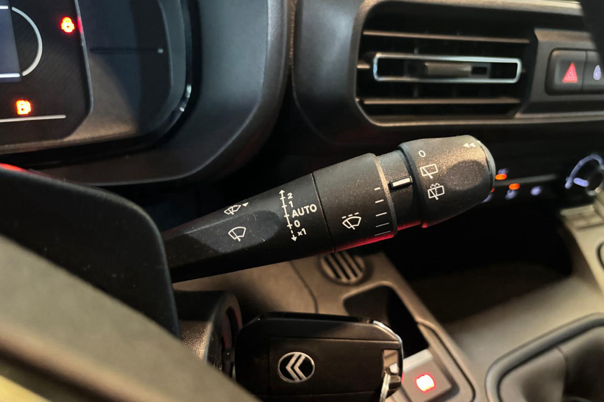 Citroën Berlingo Talla M BlueHDi 100 Plus - foto 20