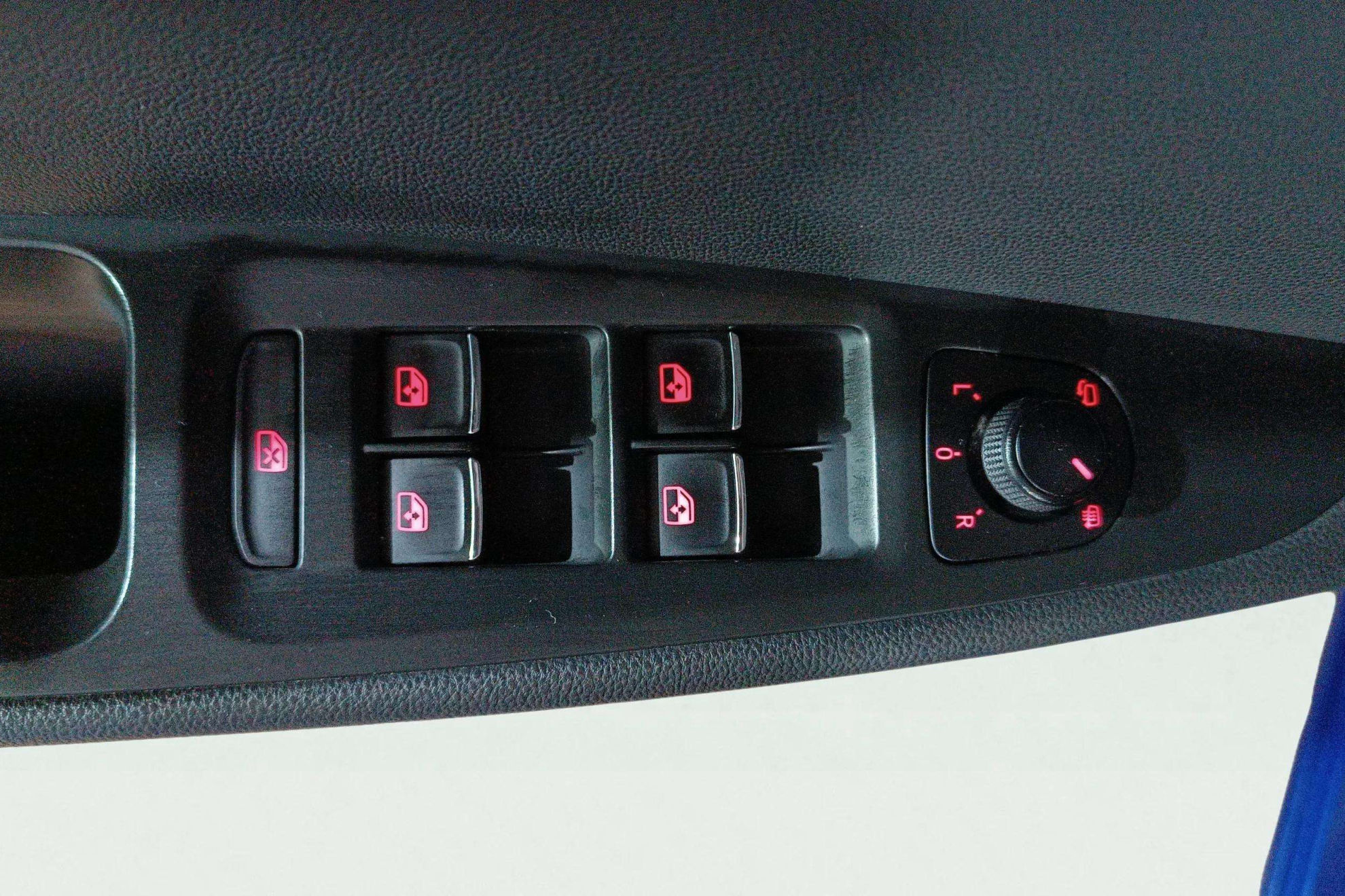 SEAT León 2.0 TDI DSG-7 FR Fast Edition - foto 13