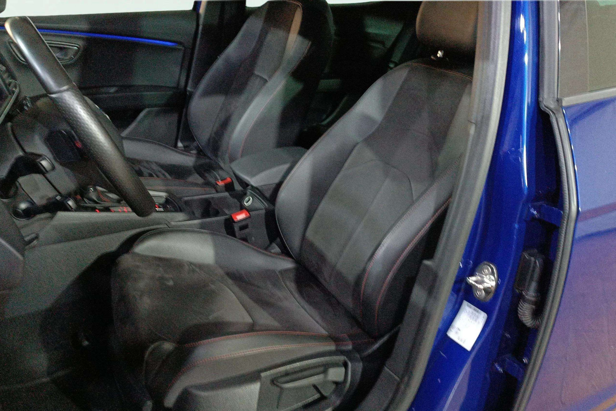 SEAT León 2.0 TDI DSG-7 FR Fast Edition - foto 11