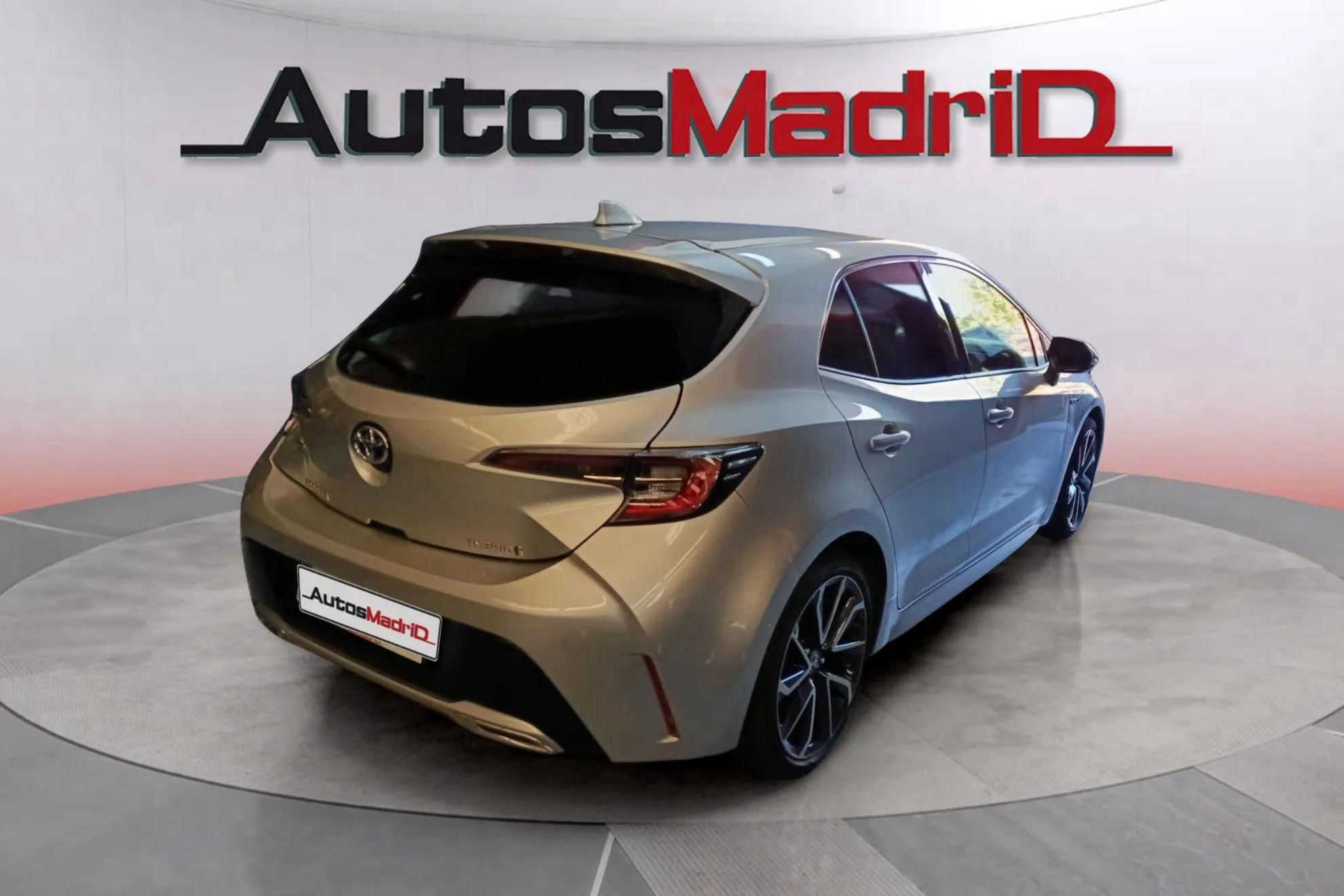 Toyota Corolla 2.0 180H Advance E-CVT - foto 7