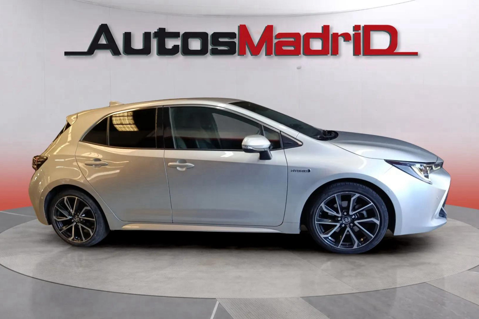 Toyota Corolla 2.0 180H Advance E-CVT - foto 8