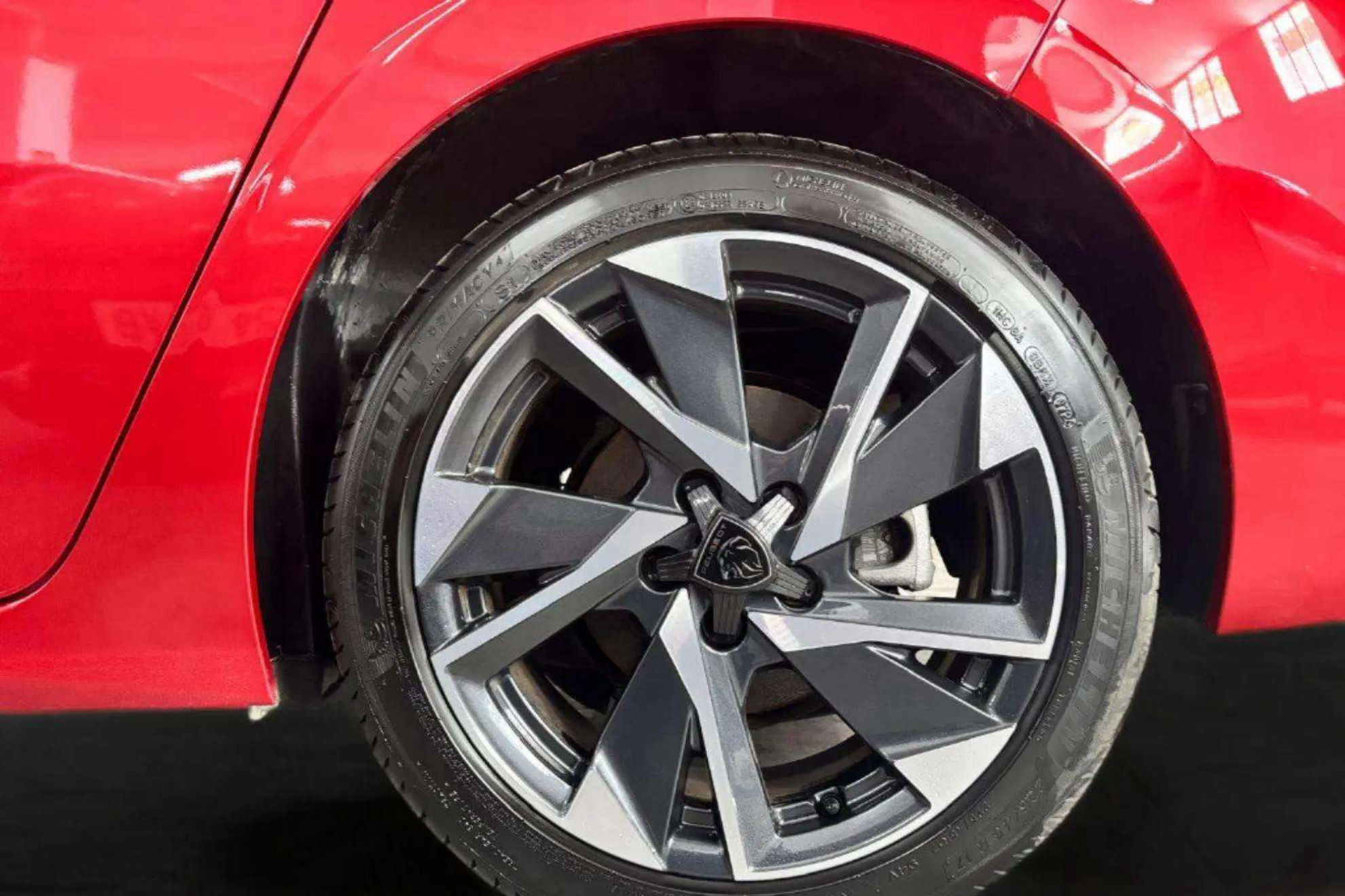 Peugeot 308 Allure PureTech 130 - foto 9