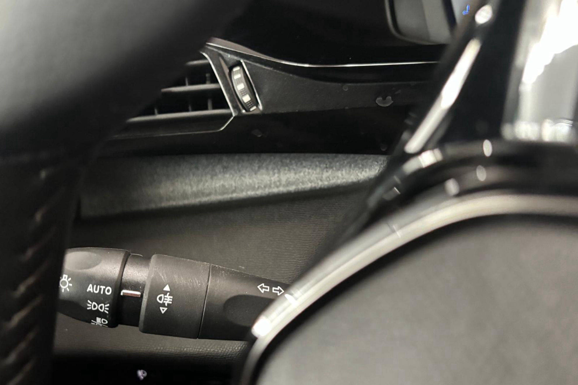 Peugeot 308 Allure PureTech 130 - foto 18