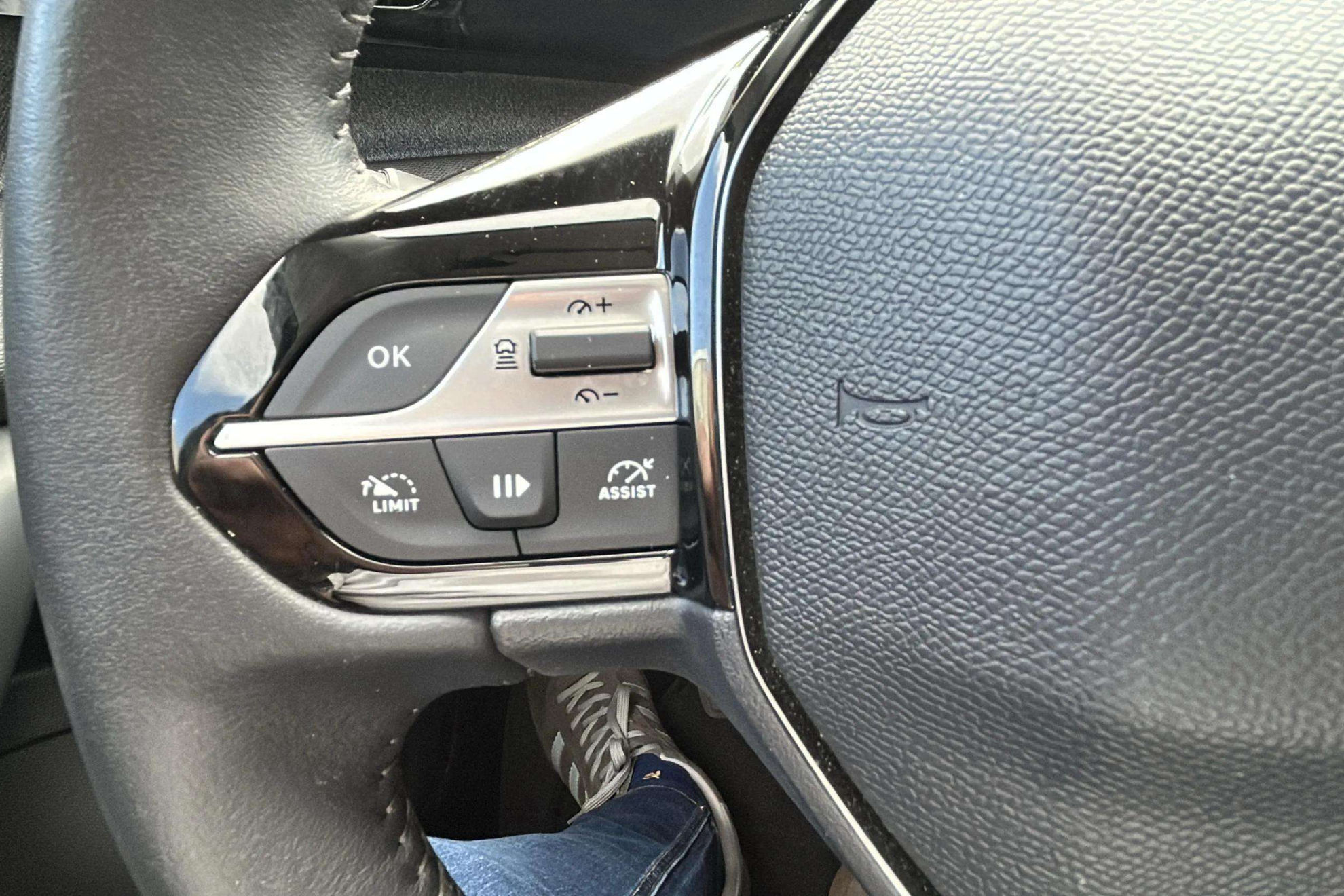 Peugeot 308 Allure PureTech 130 - foto 17