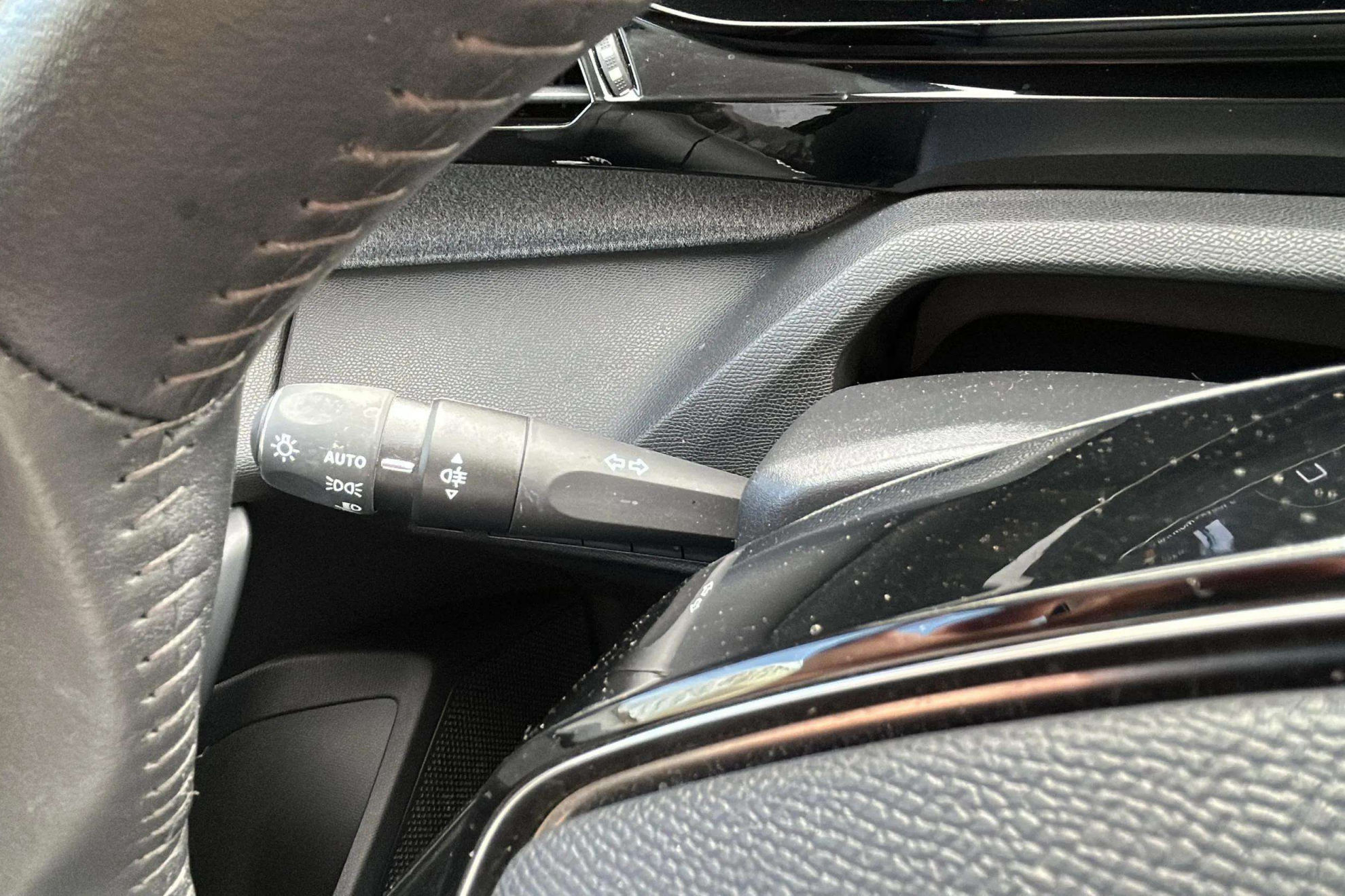 Peugeot 308 Allure PureTech 130 - foto 19