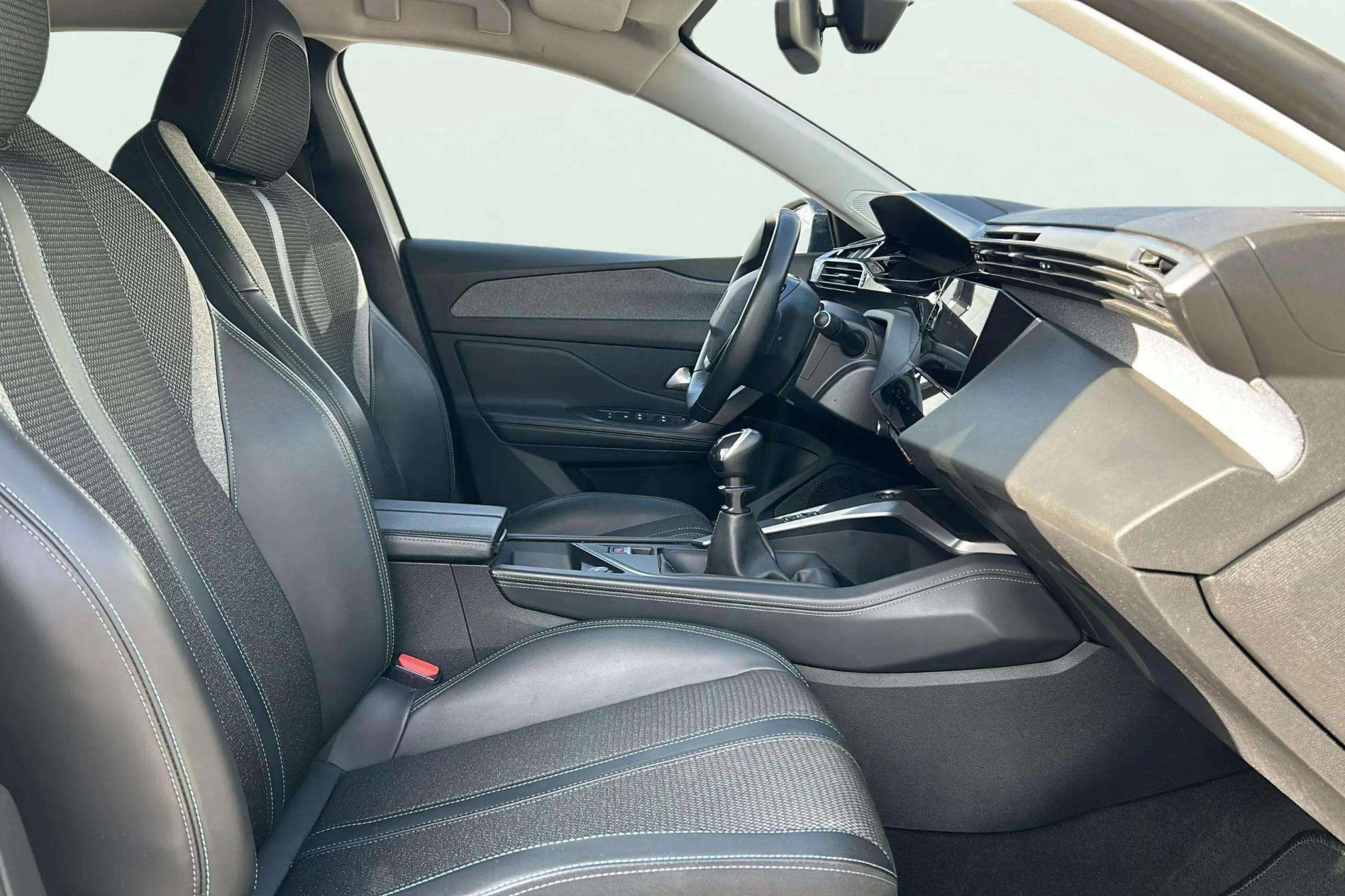 Peugeot 308 Allure PureTech 130 - foto 11