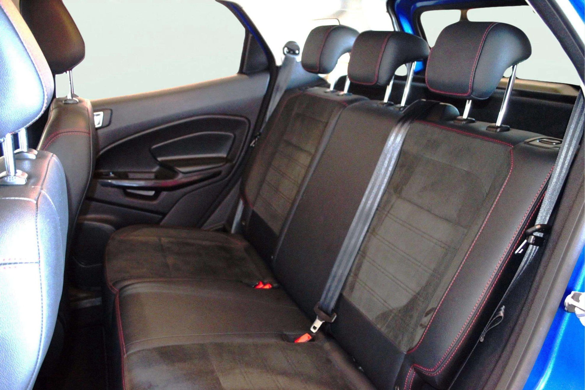 Ford EcoSport 1.0T EcoBoost ST Line - foto 10