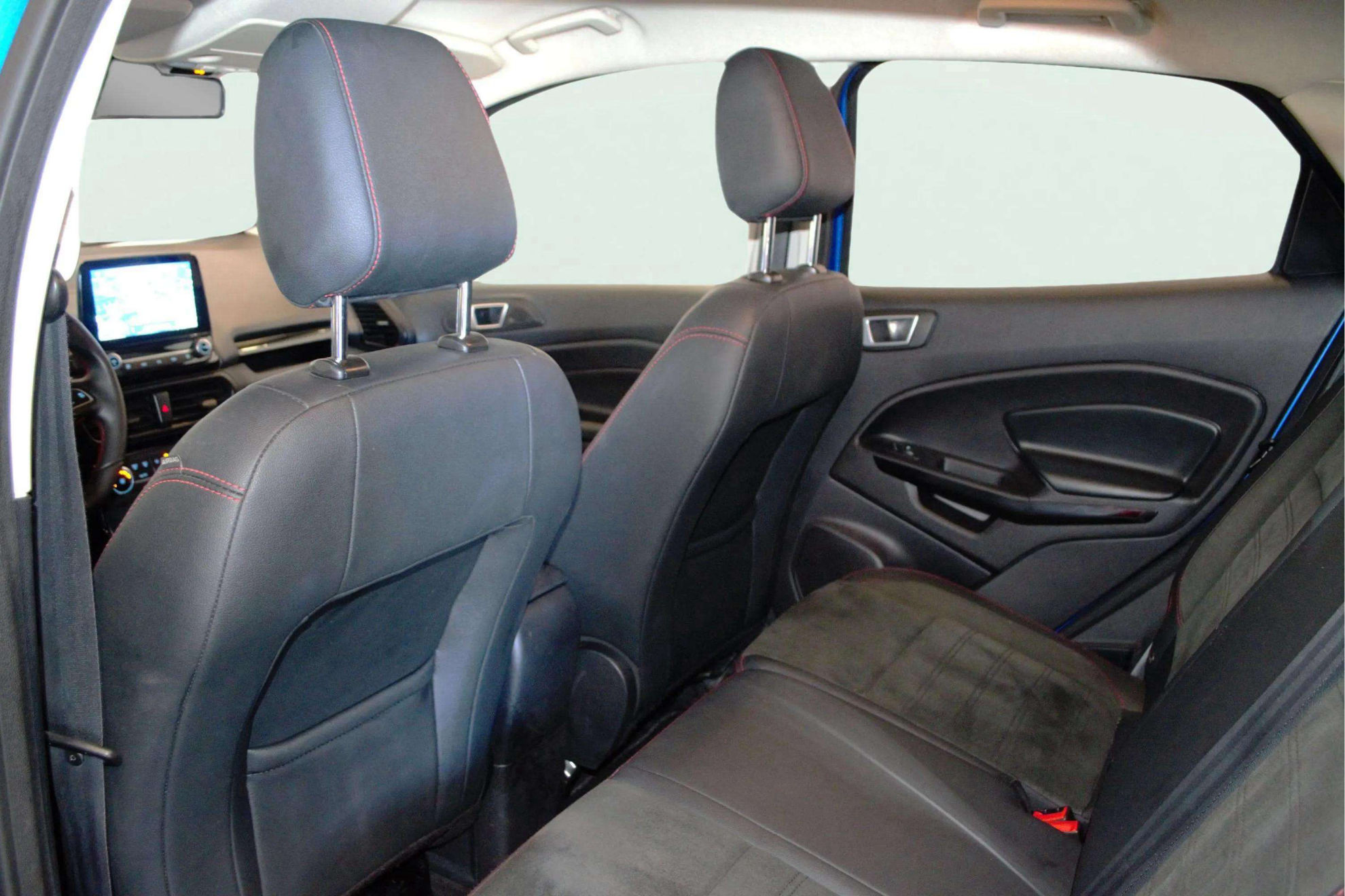 Ford EcoSport 1.0T EcoBoost ST Line - foto 11
