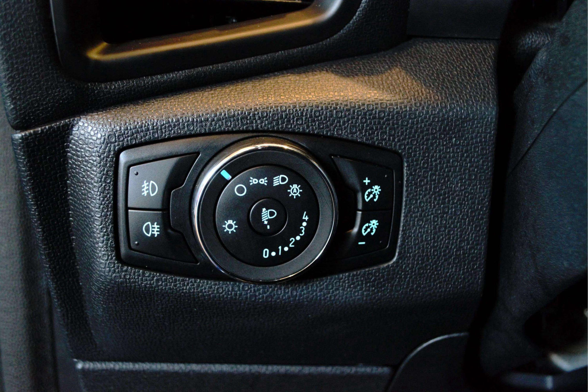 Ford EcoSport 1.0T EcoBoost ST Line - foto 19