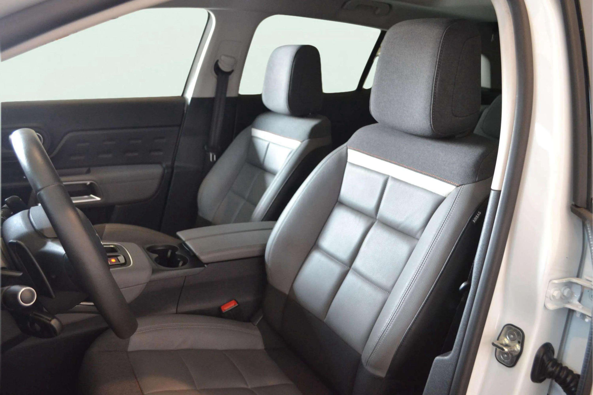 Citroën C5 Aircross 225 e-EAT8 Shine - foto 17