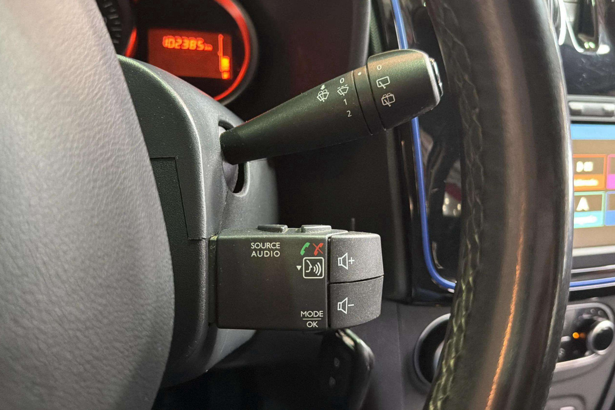 Dacia Sandero Stepway Essent. Blue dCi 18 - foto 18