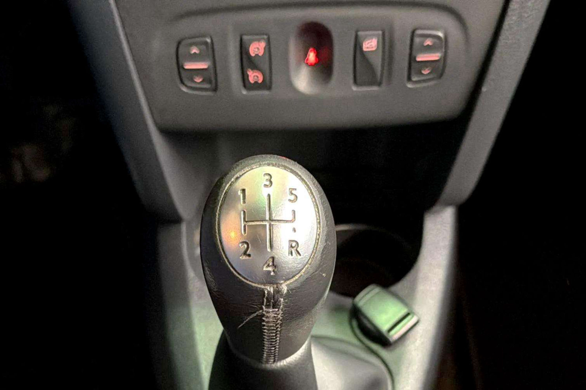 Dacia Sandero Stepway Essent. Blue dCi 18 - foto 25