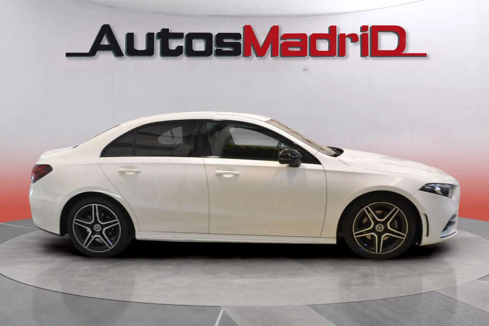 Mercedes-Benz Clase A Sedán A 200 d - foto 8