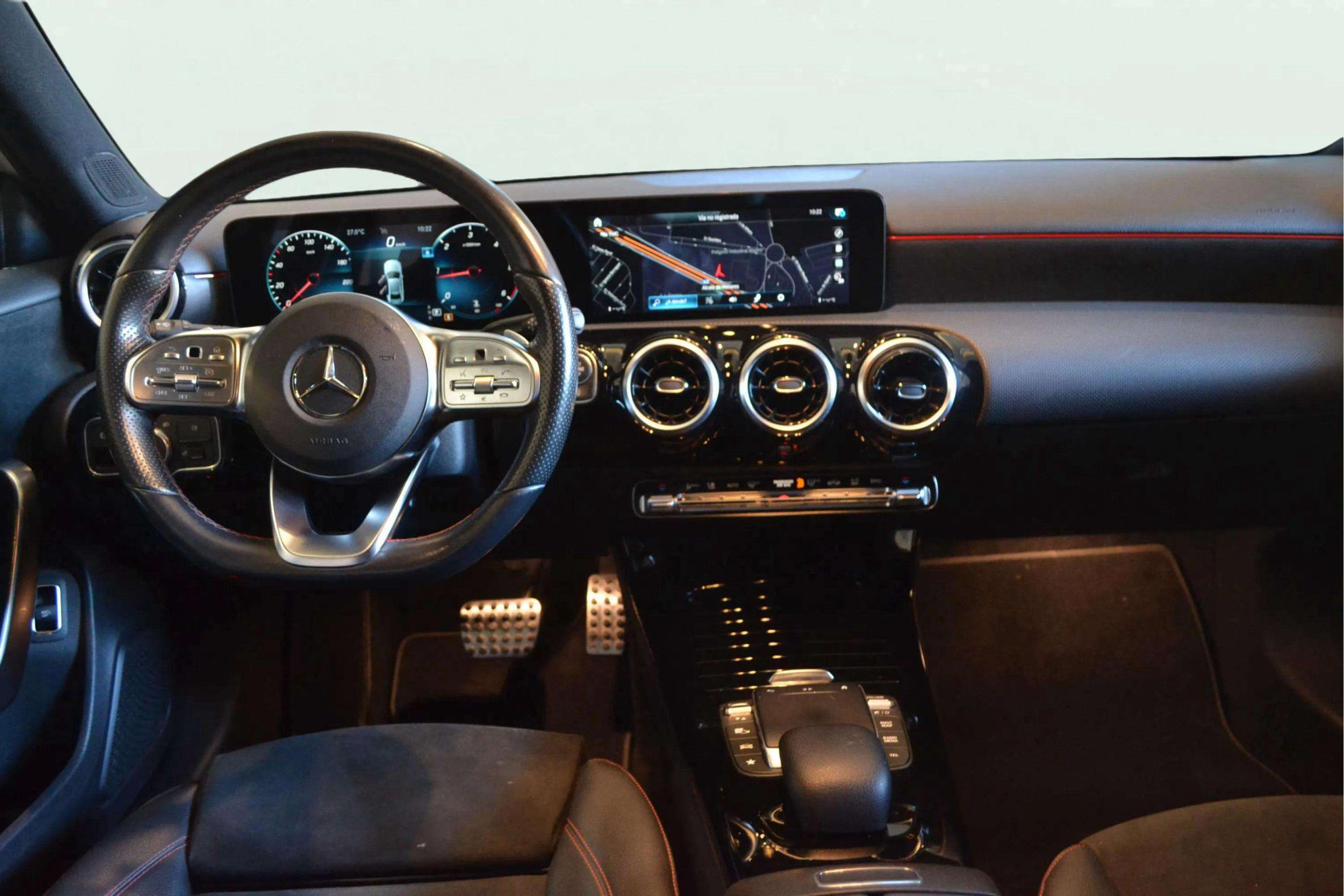 Mercedes-Benz Clase A Sedán A 200 d - foto 17