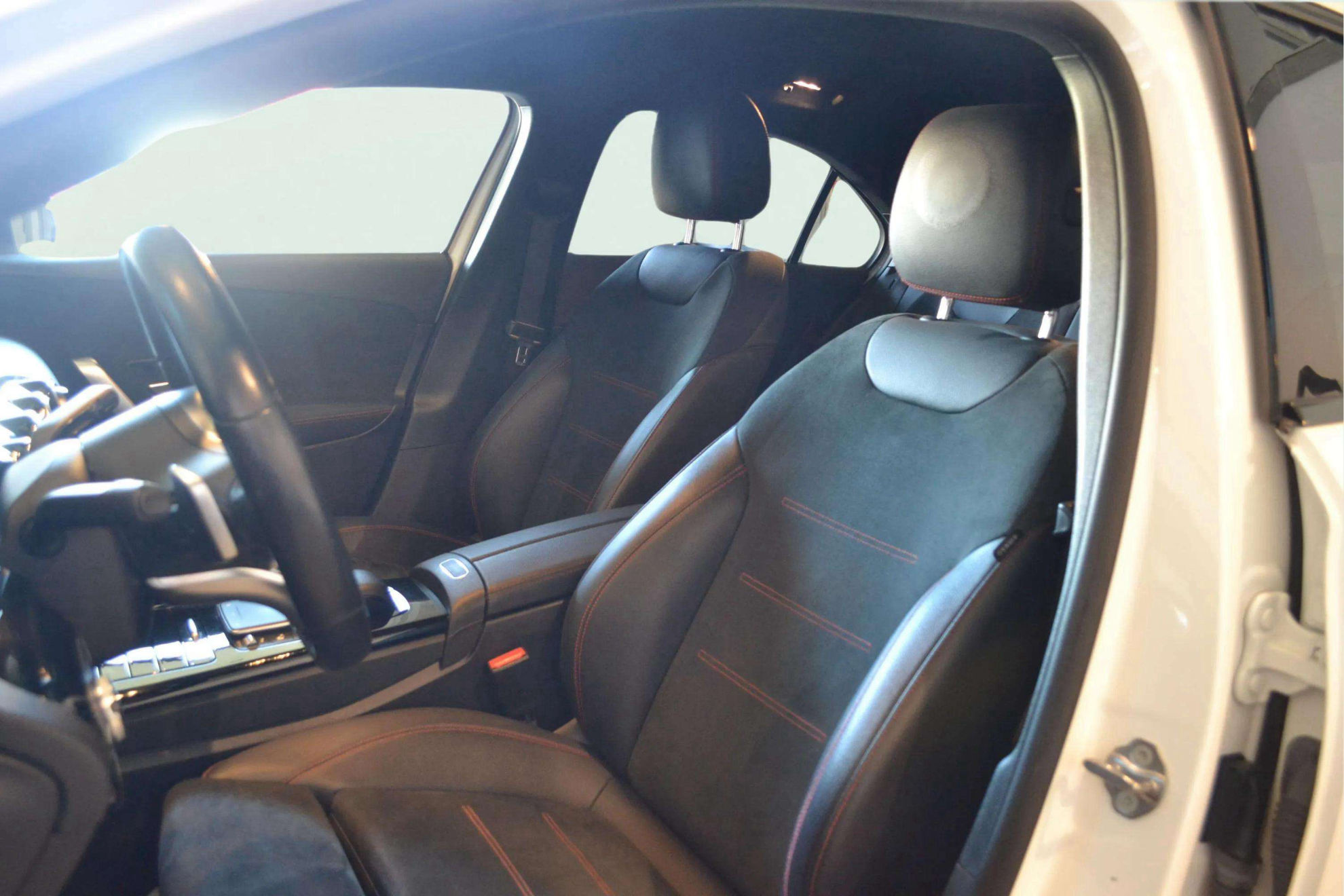 Mercedes-Benz Clase A Sedán A 200 d - foto 15