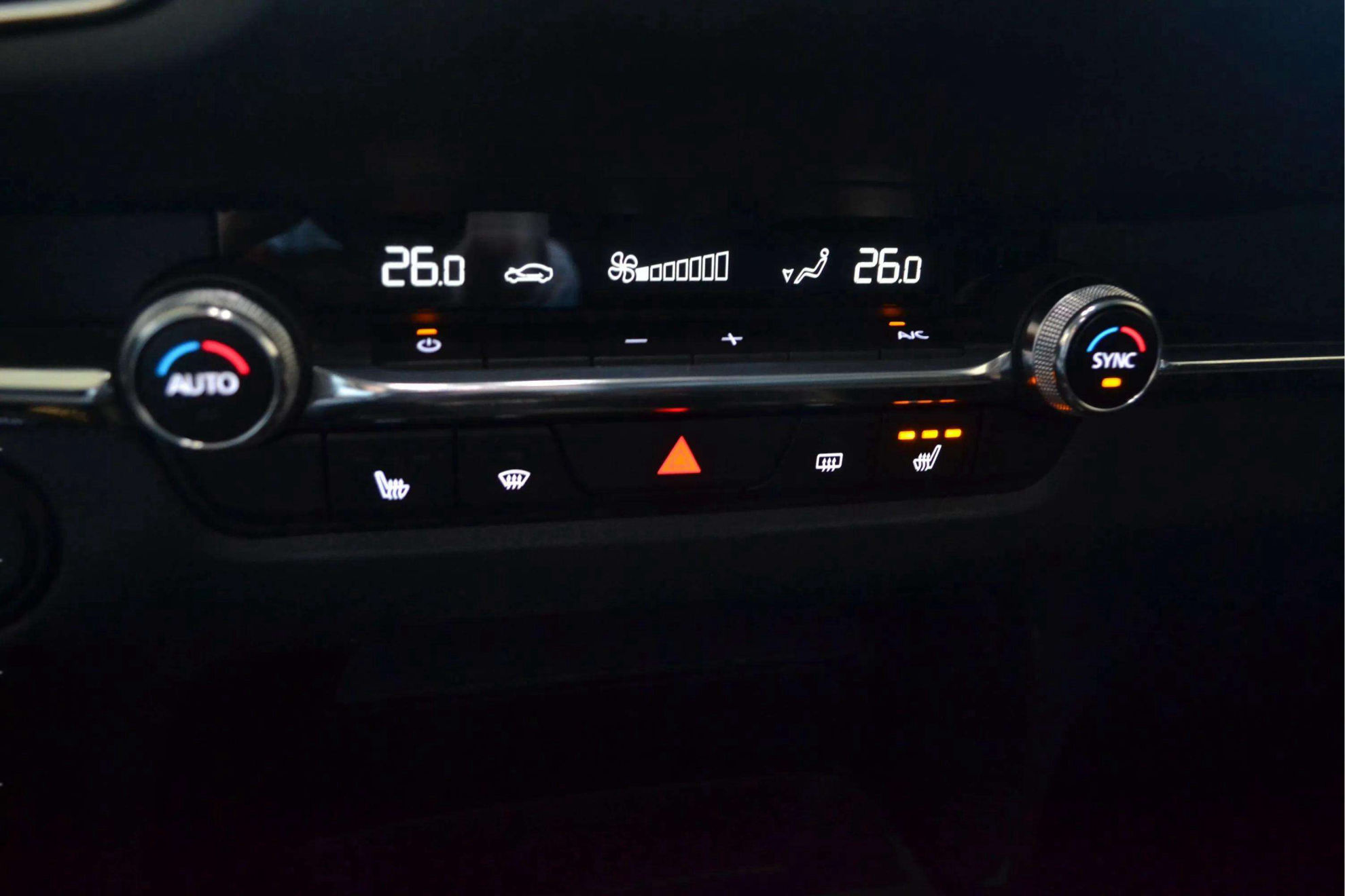 Mazda CX-30 e-SKYACTIV-X 2.0 Homura - foto 28