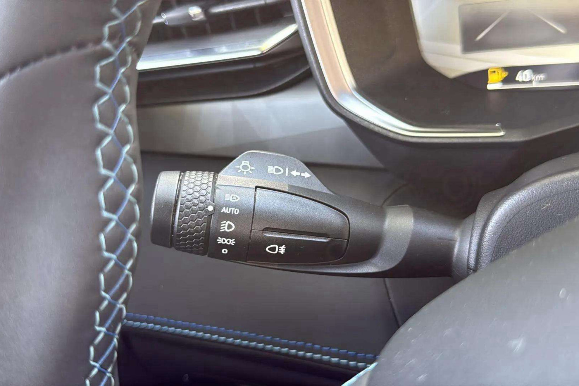 Lynk & Co 01 Hibrido Enchufable - foto 12