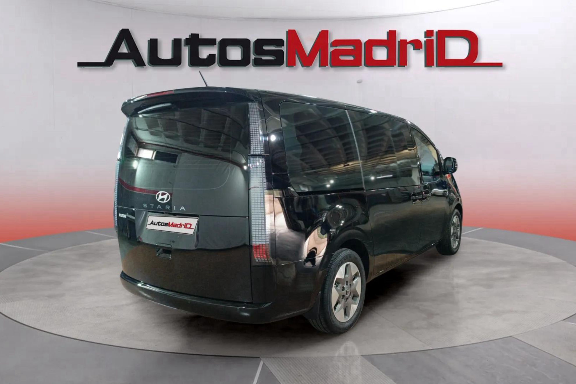 Hyundai STARIA 9S HEV 1.6 T-GDi Style - foto 8