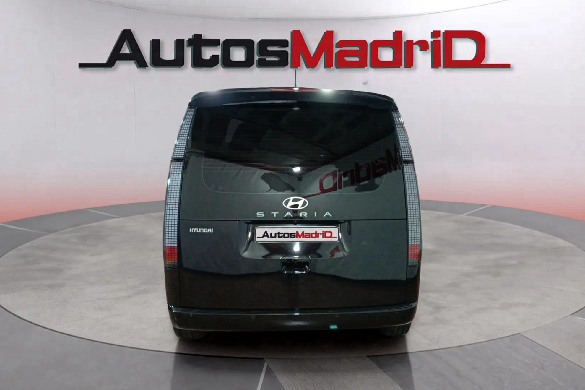 Hyundai STARIA 9S HEV 1.6 T-GDi Style - foto 6