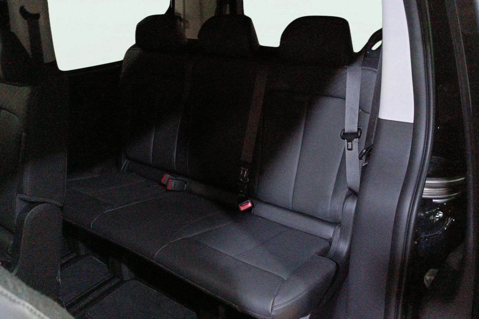 Hyundai STARIA 9S HEV 1.6 T-GDi Style - foto 13