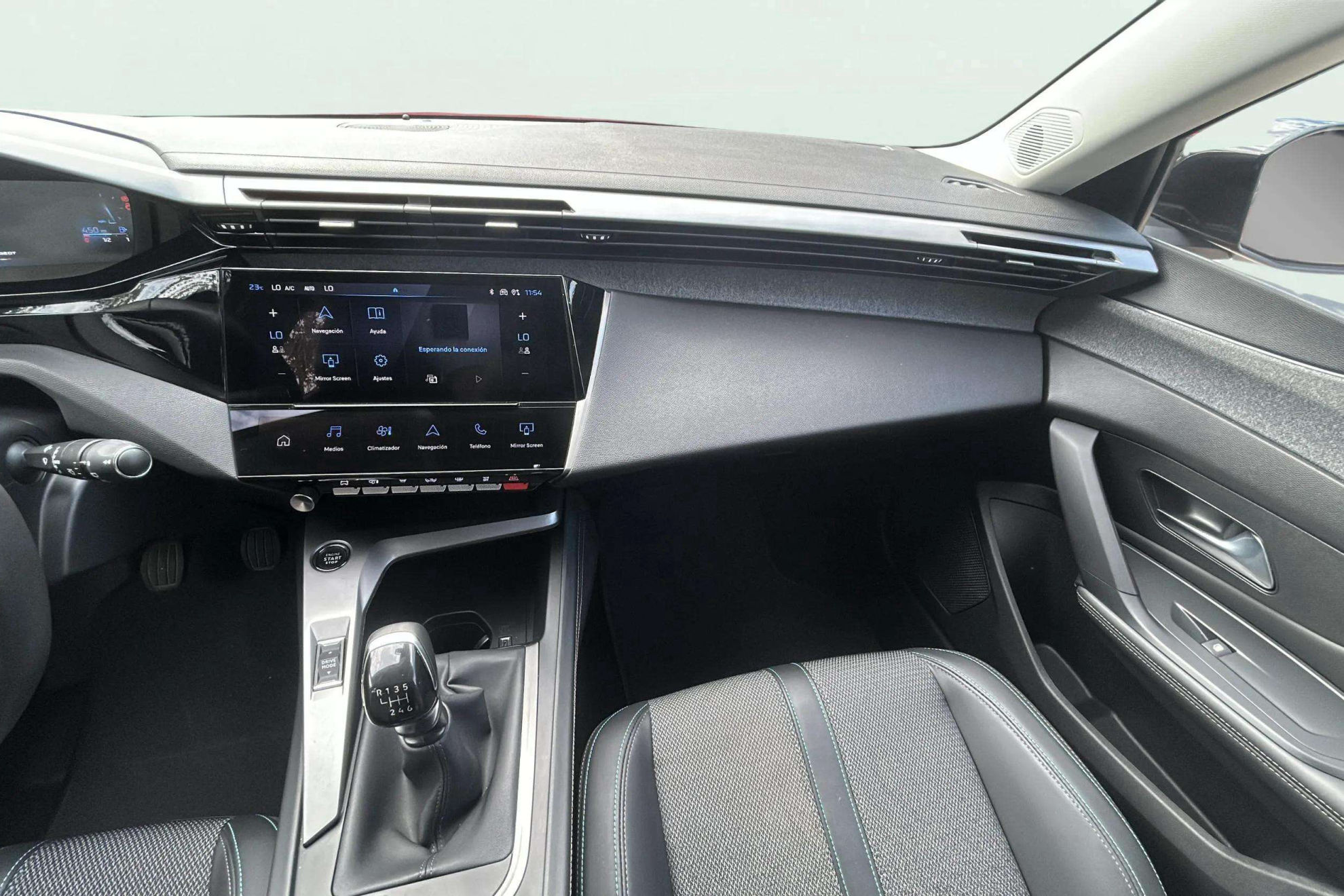Peugeot 308 Allure PureTech 130 - foto 12