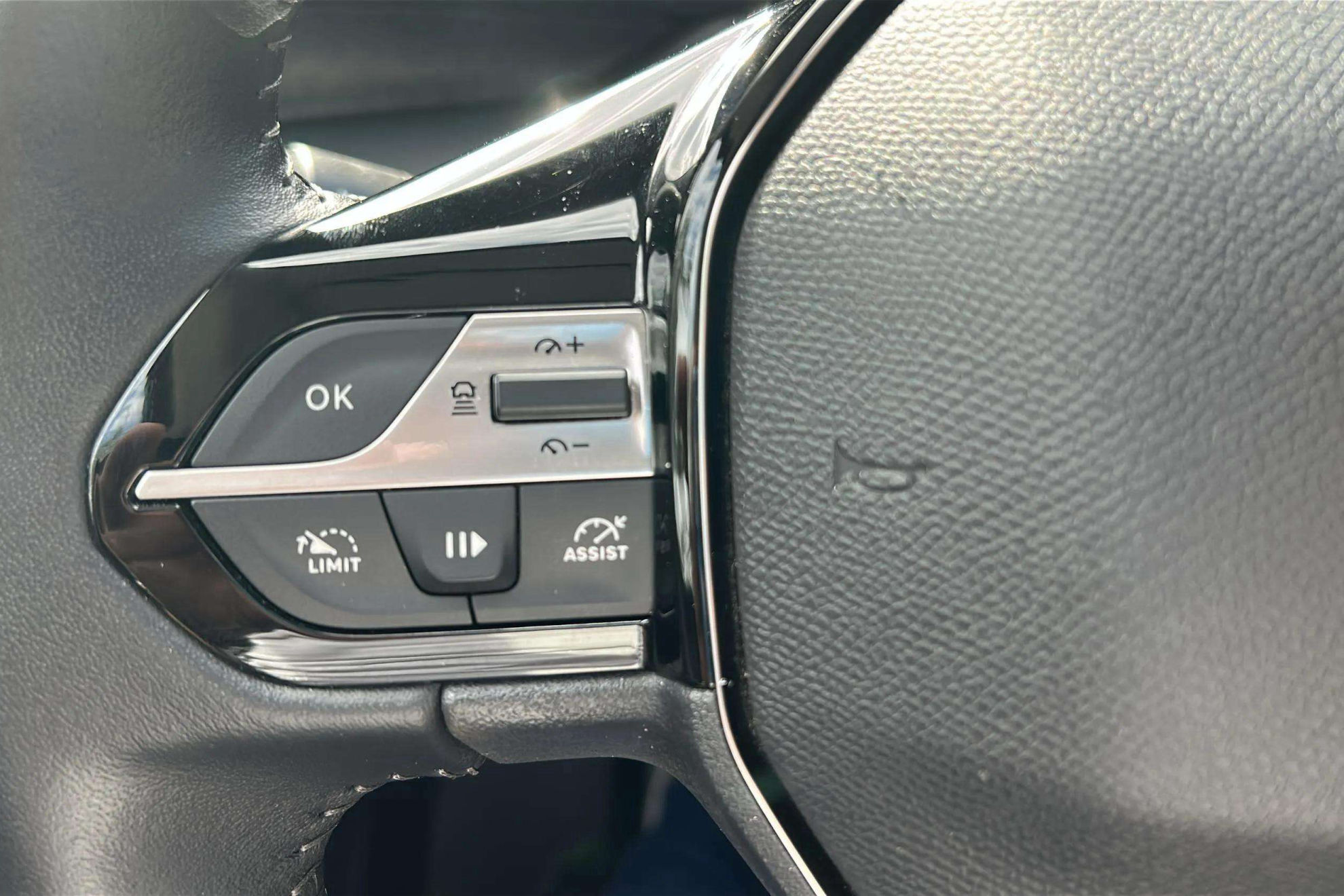 Peugeot 308 Allure PureTech 130 - foto 18