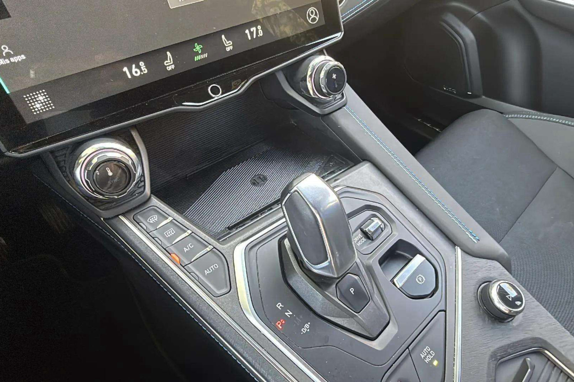 Lynk & Co 01 1.5 PHEV - foto 20