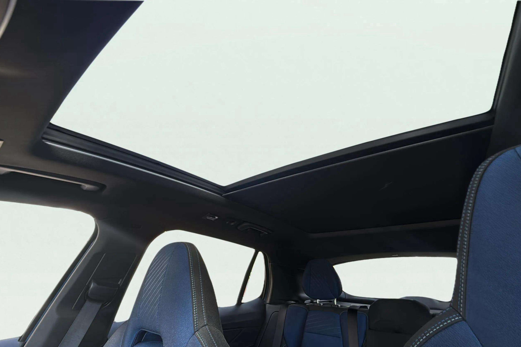 Lynk & Co 01 1.5 PHEV - foto 37