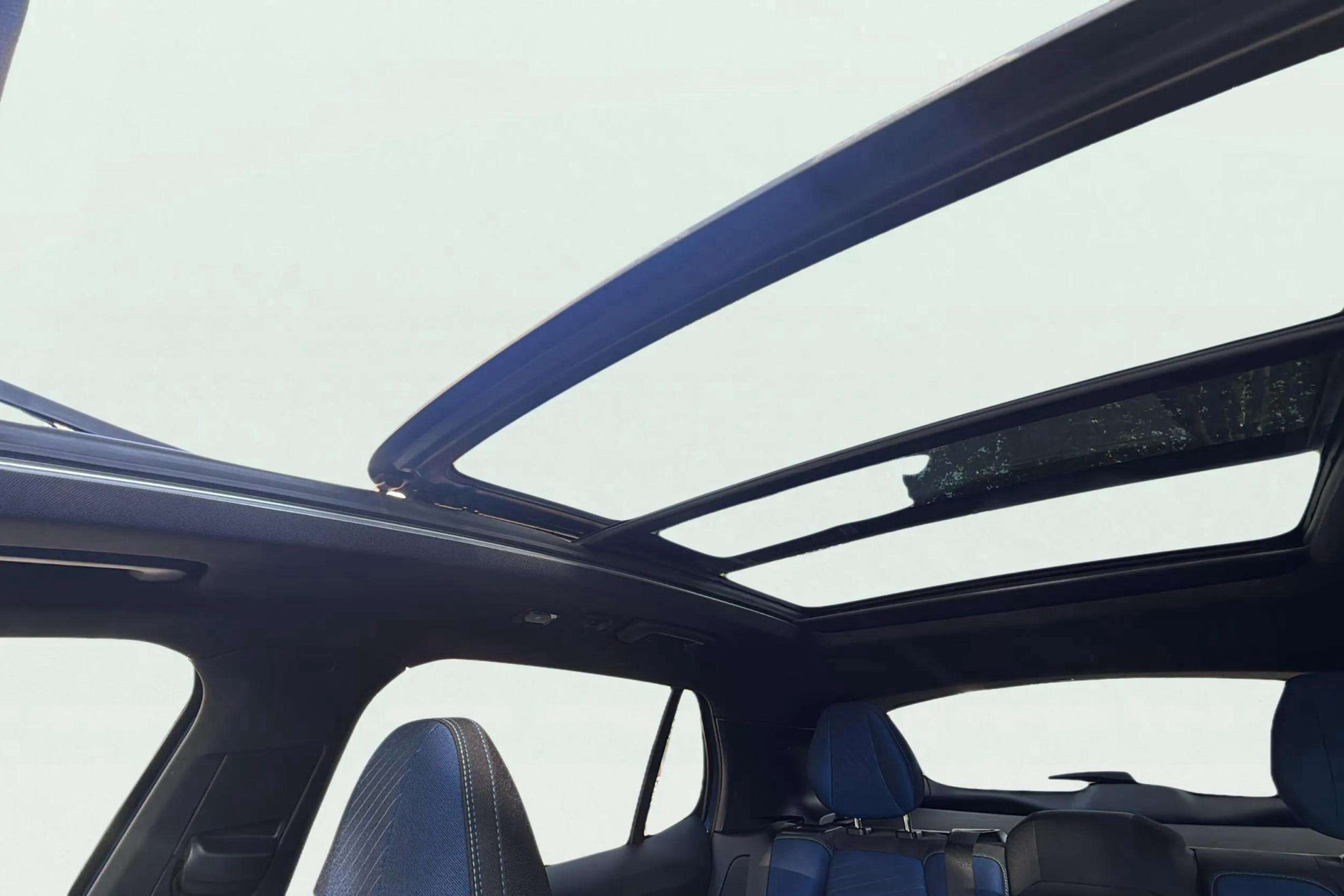 Lynk & Co 01 1.5 PHEV - foto 38