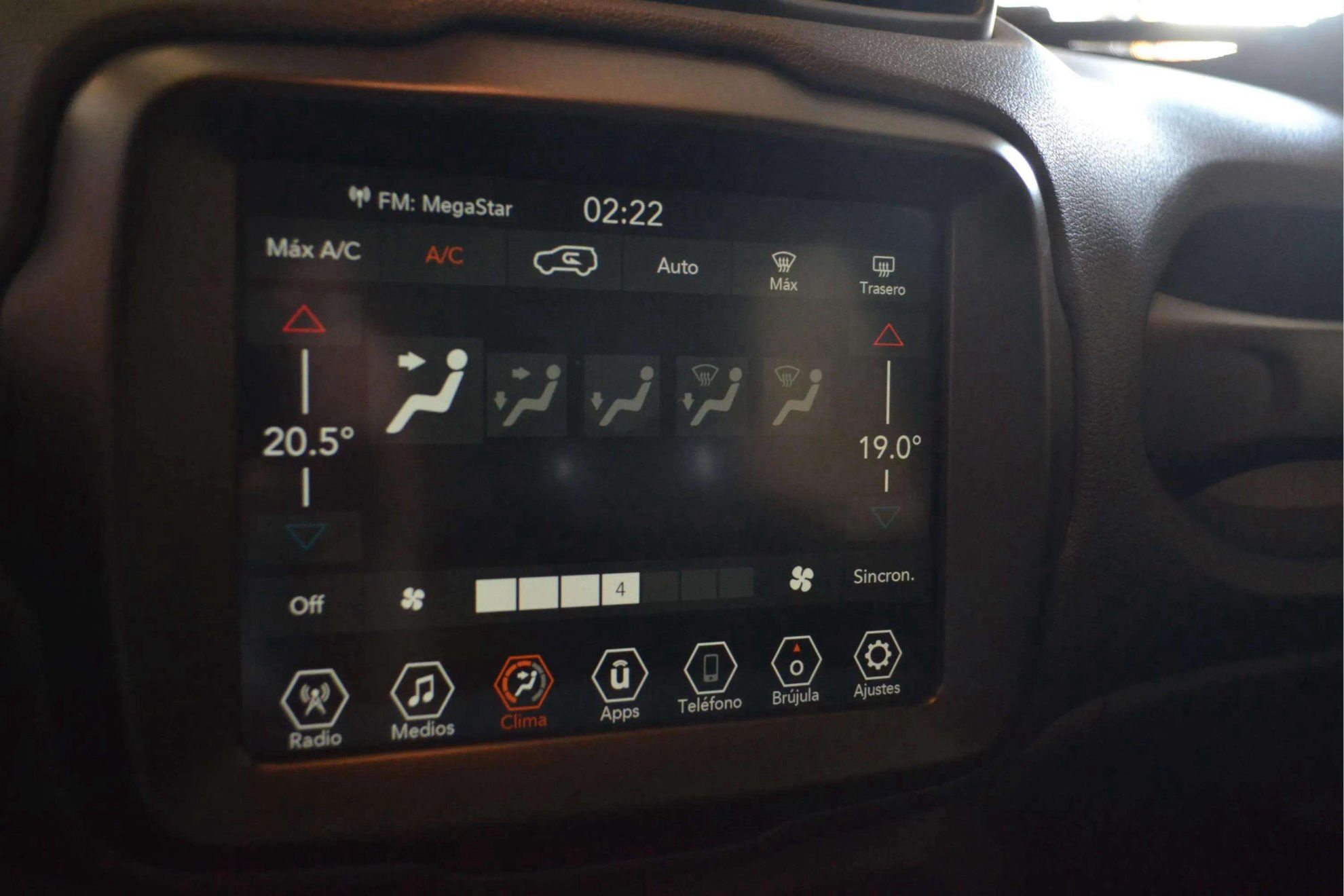 Jeep Renegade Limited 1.5 MHEV - foto 28