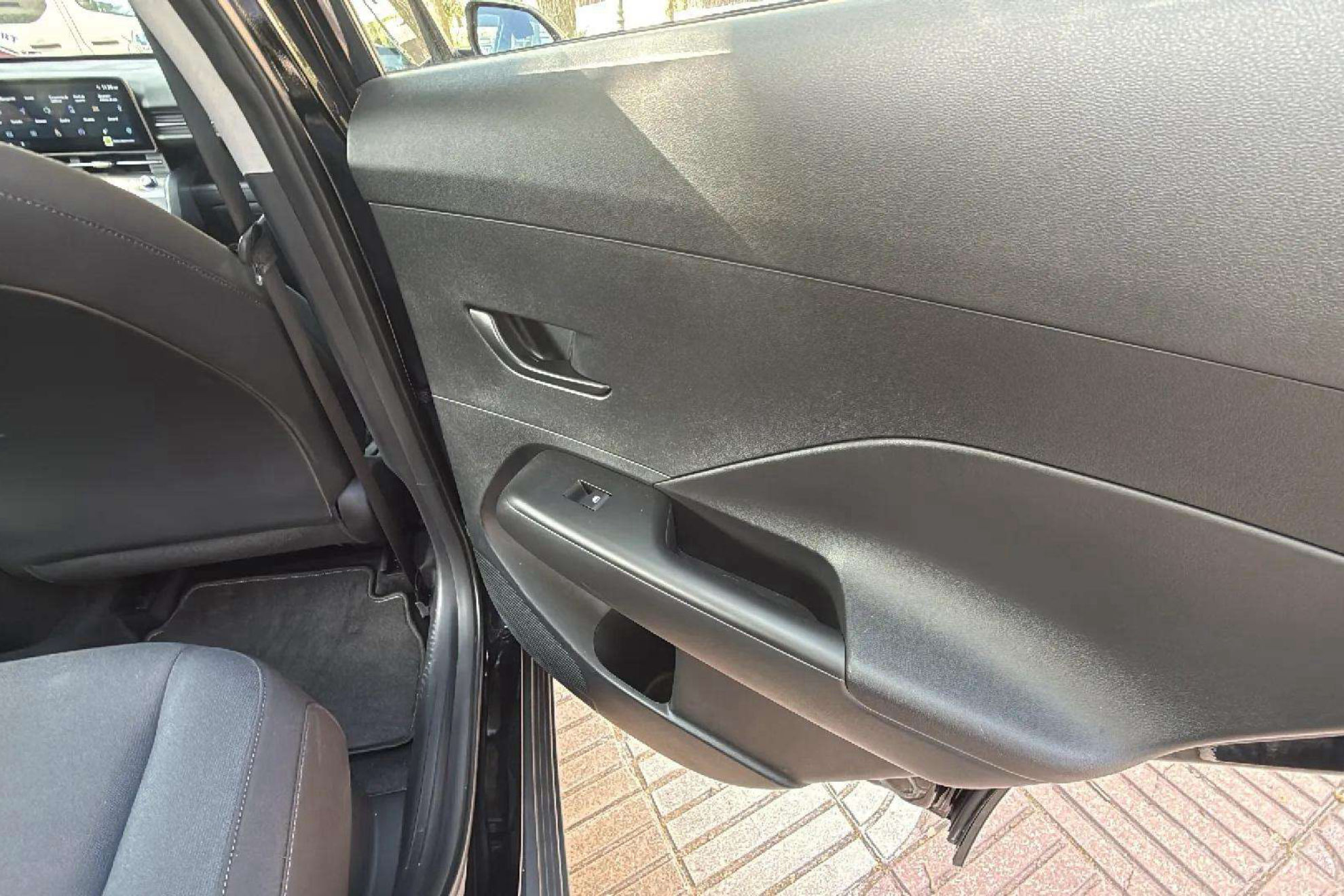 Hyundai Kona HEV 1.6GDI DT Maxx - foto 28
