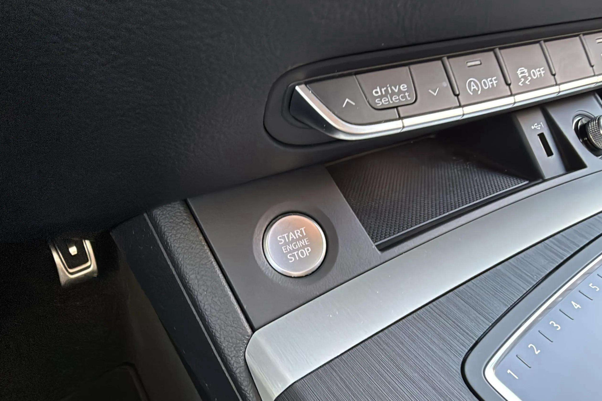 Audi Q5 S line 40 TDI quattro S tronic - foto 18