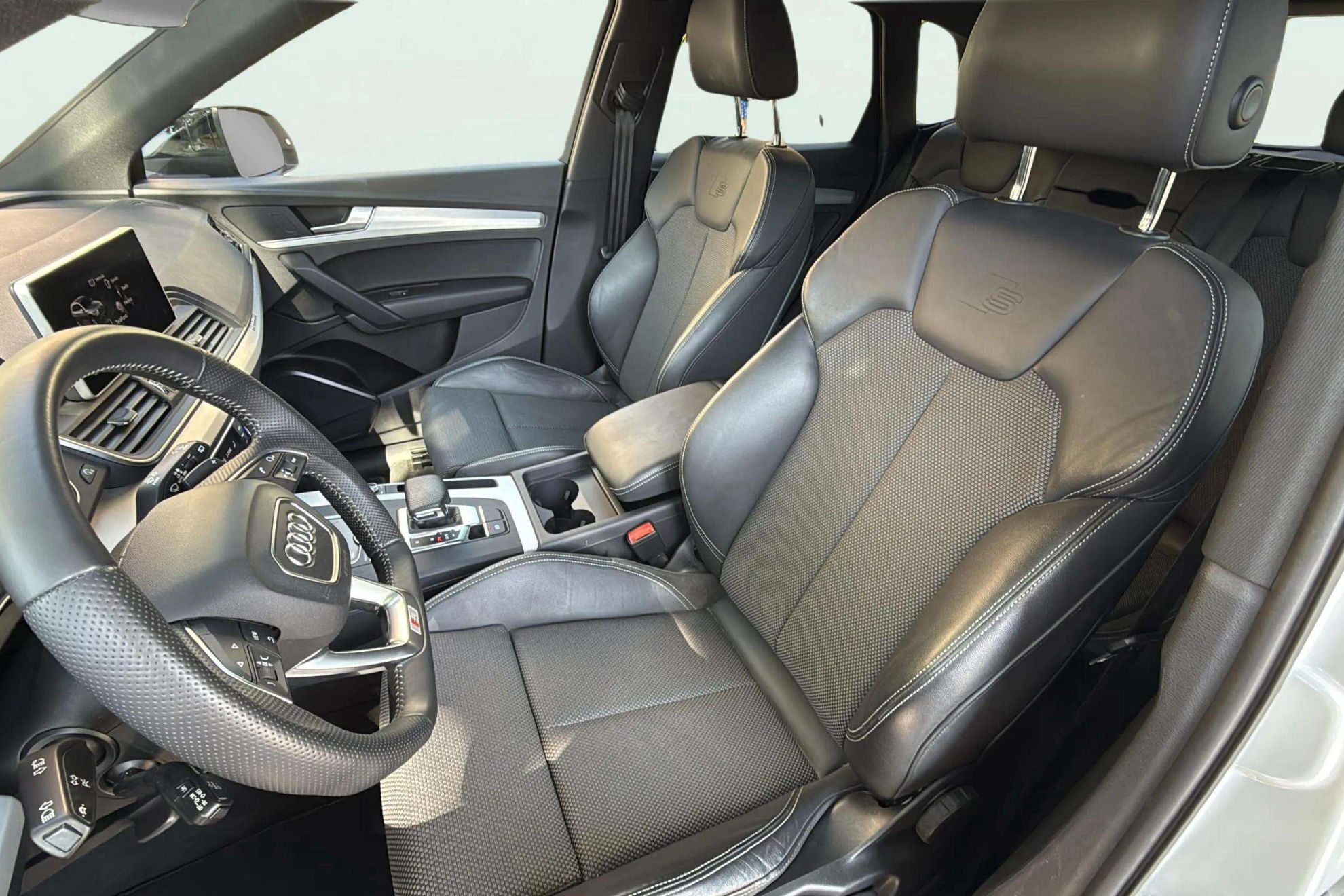 Audi Q5 S line 40 TDI quattro S tronic - foto 23