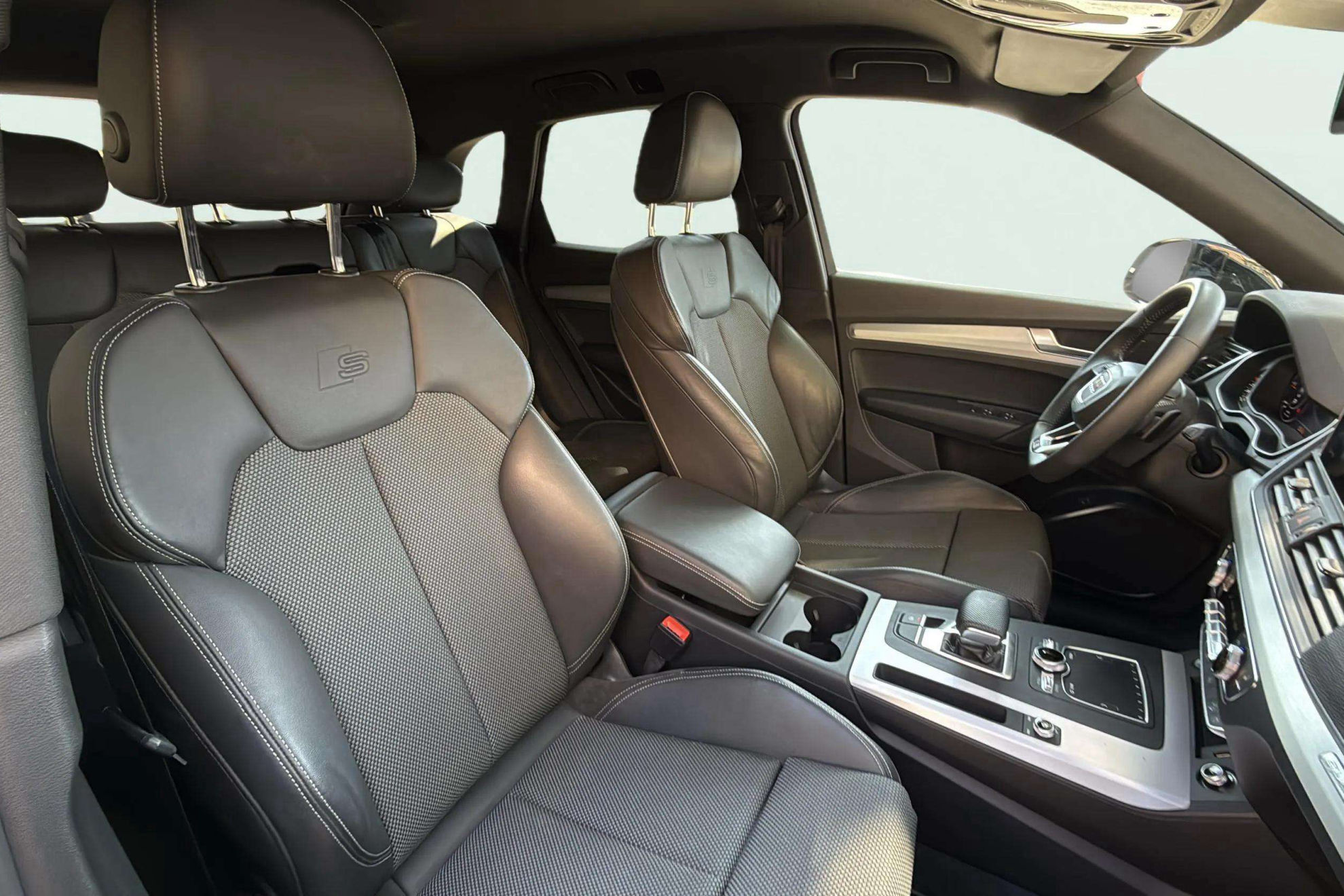 Audi Q5 S line 40 TDI quattro S tronic - foto 26