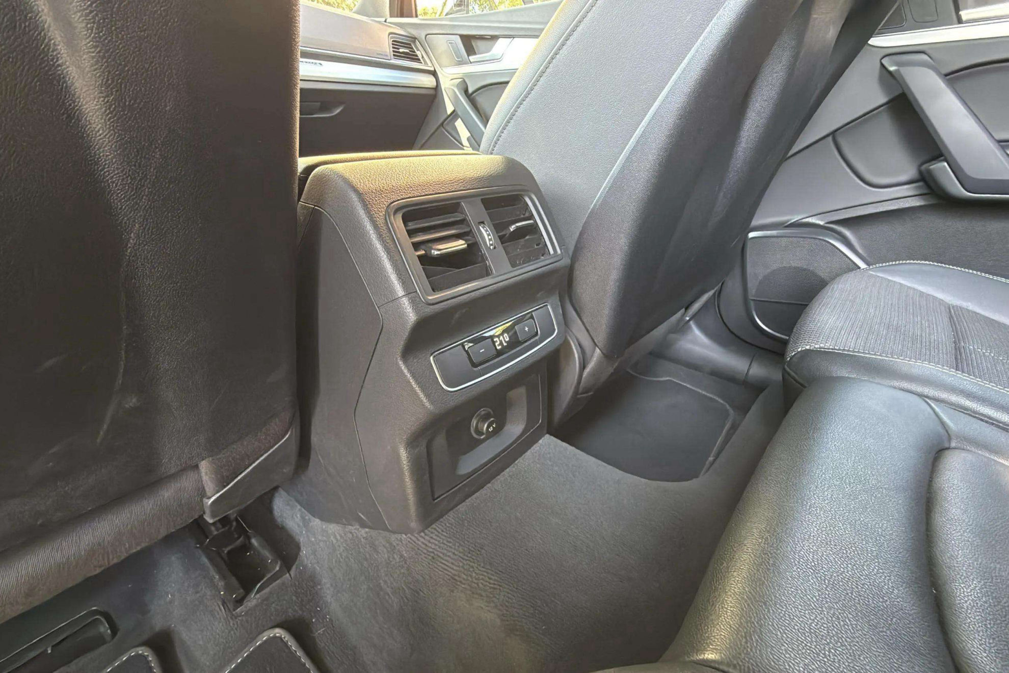 Audi Q5 S line 40 TDI quattro S tronic - foto 31