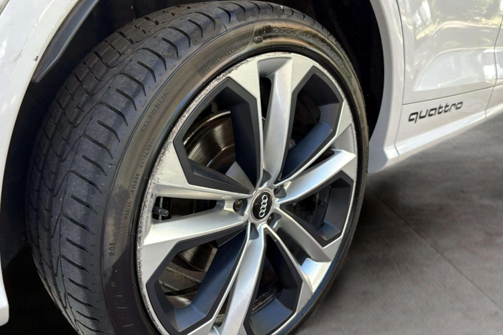 Audi Q5 S line 40 TDI quattro S tronic - foto 39
